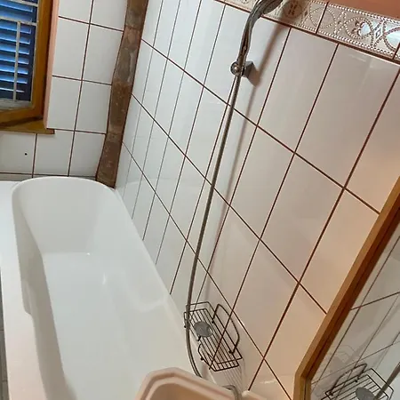 Casa Ad-ella Guest house