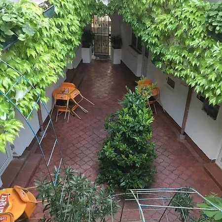 Casa Ad-ella Pensión 3*